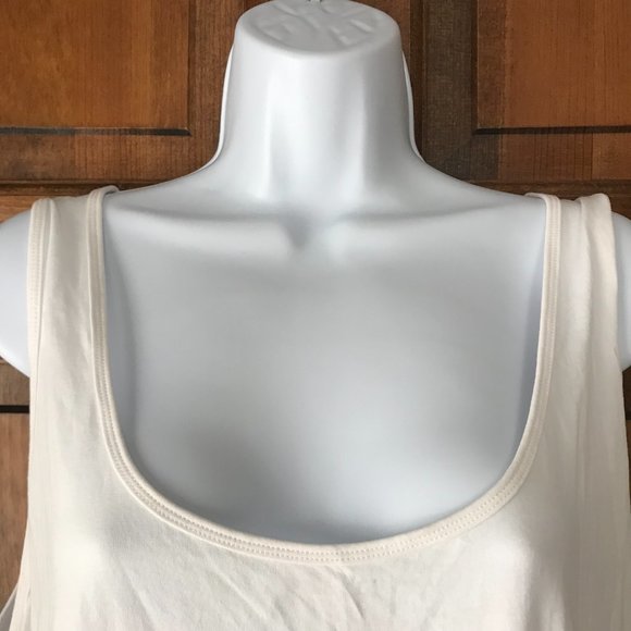 H&M White Scoop Neck Tank Size 4X - Picture 3 of 9